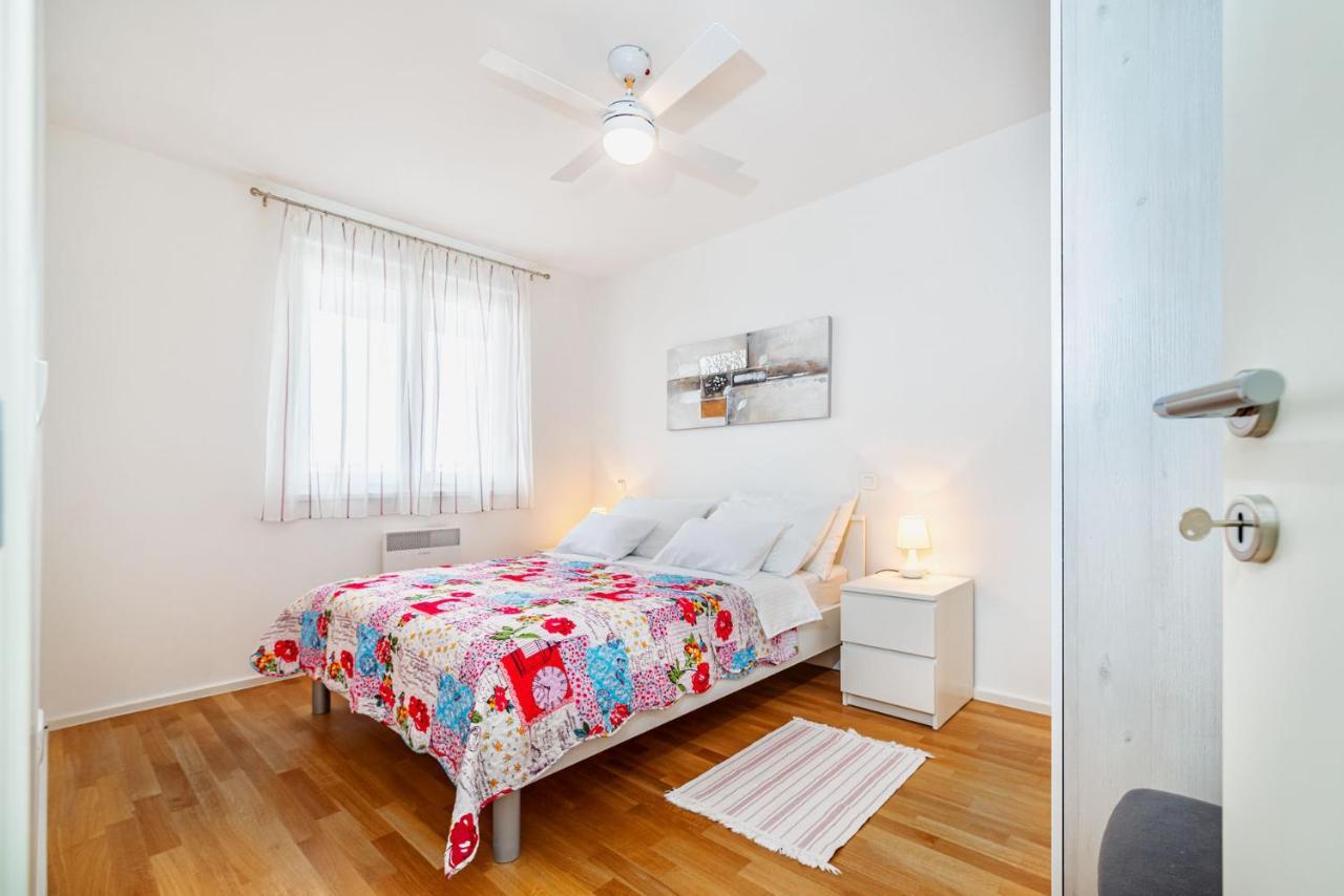 Ap Stella, Center Of Zadar, 2Br, Parking Apartment Bagian luar foto