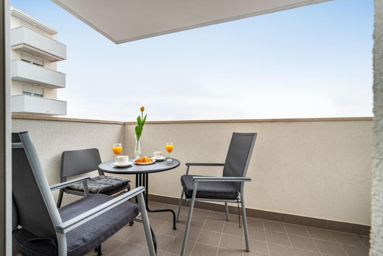 Ap Stella, Center Of Zadar, 2Br, Parking Apartment Bagian luar foto