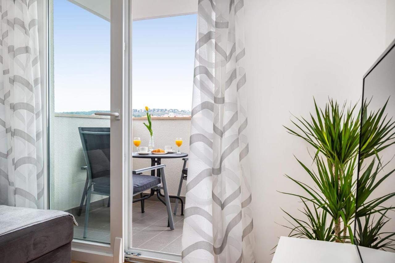Ap Stella, Center Of Zadar, 2Br, Parking Apartment Bagian luar foto